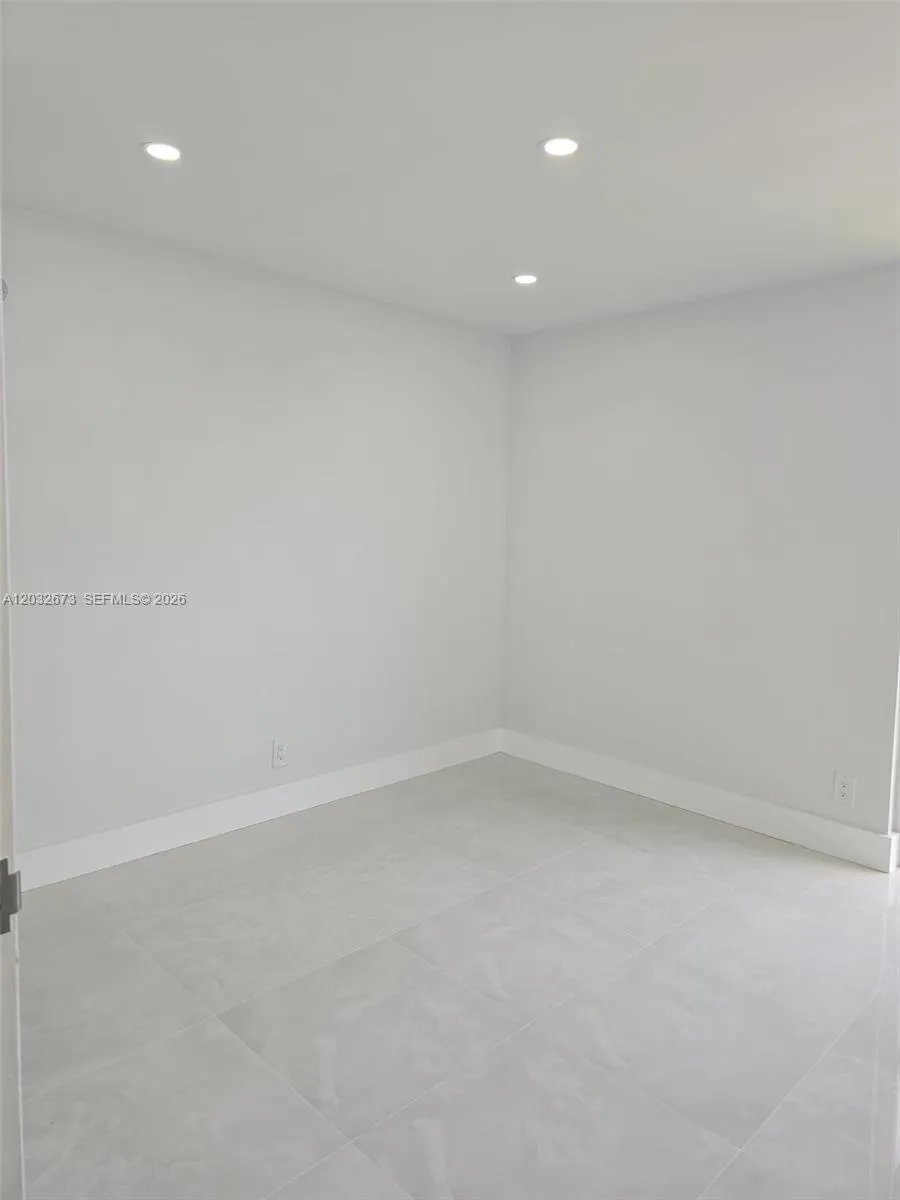 17021 N Bay Rd # 601, Sunny Isles Beach FL 33160