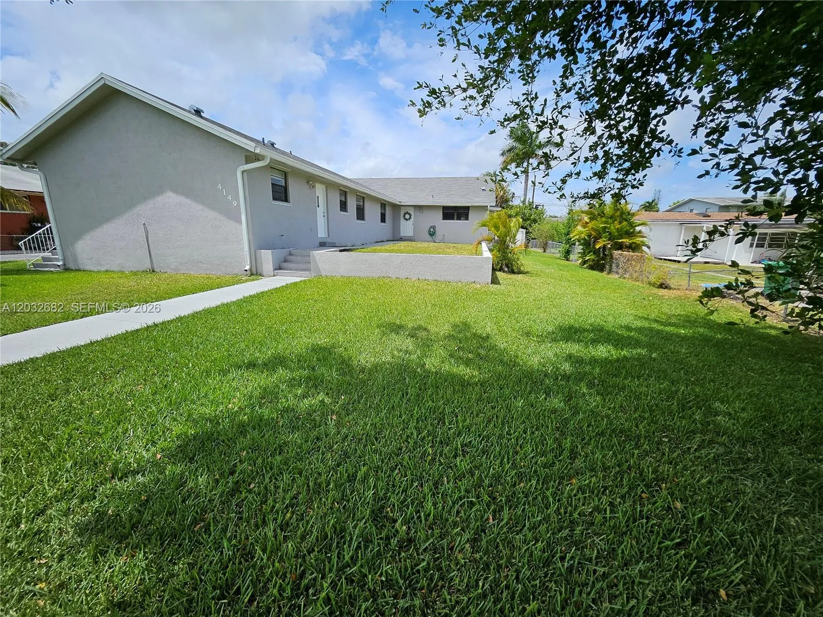 4149 SW 52nd St # 1, Dania Beach FL 33314