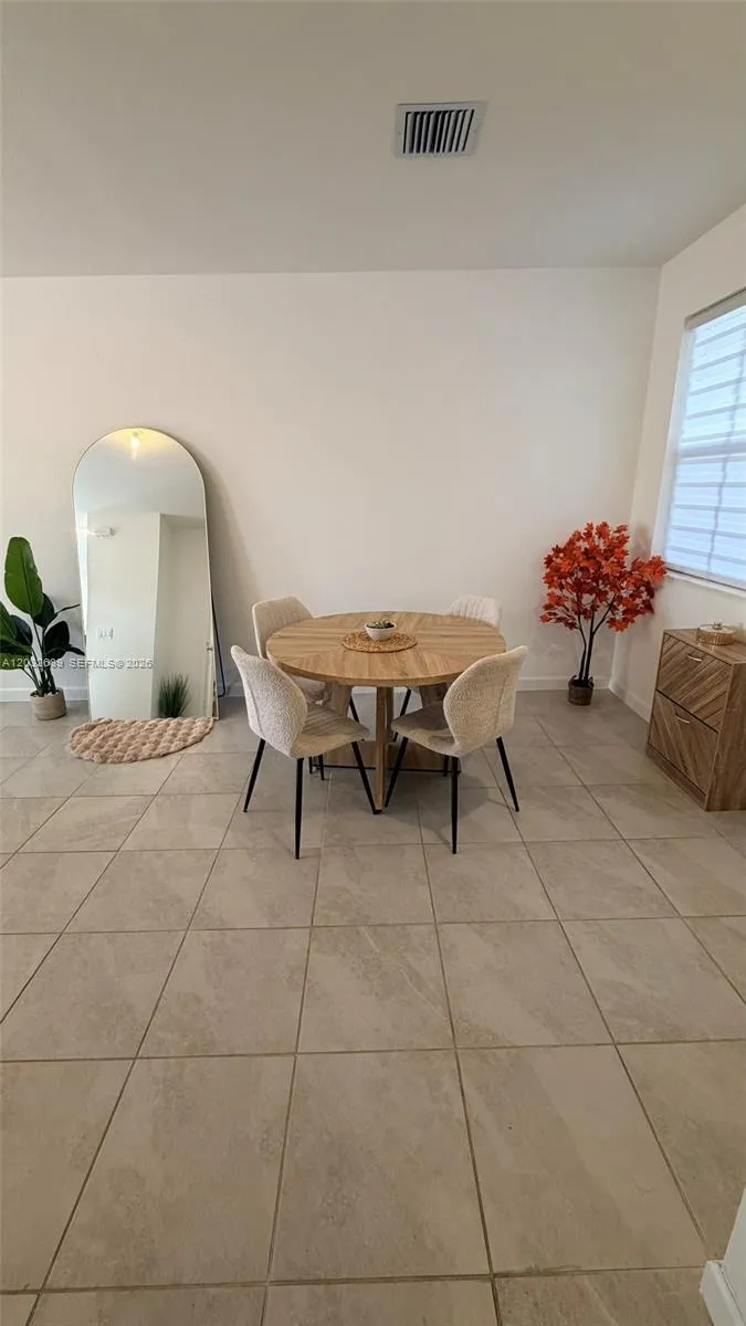2424 SE 29th St, Homestead FL 33035