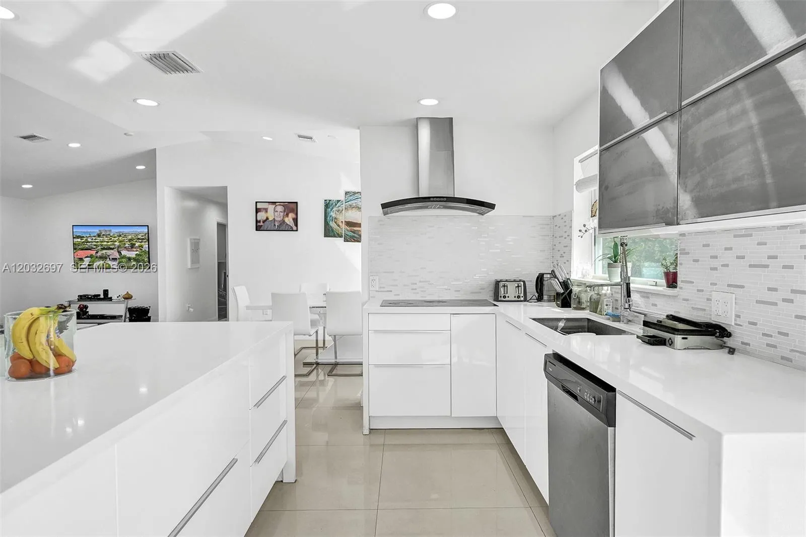 2190 NE 122nd St, North Miami FL 33181