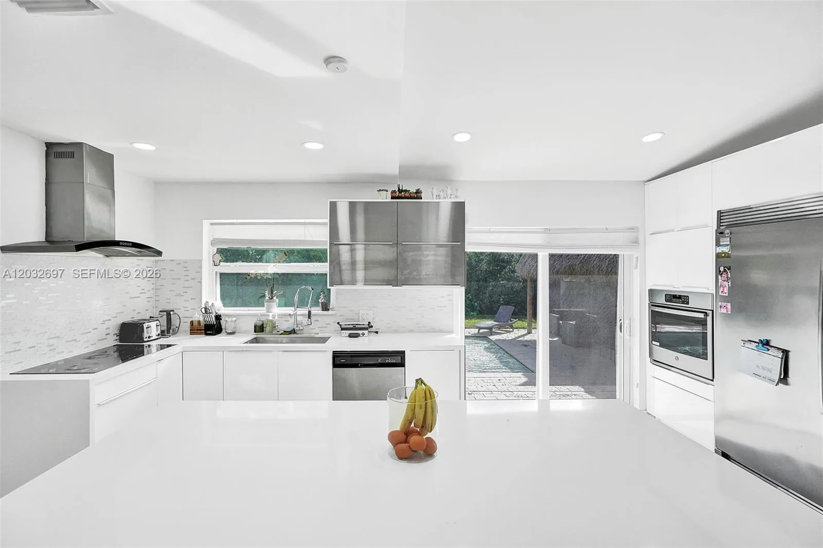 2190 NE 122nd St, North Miami FL 33181