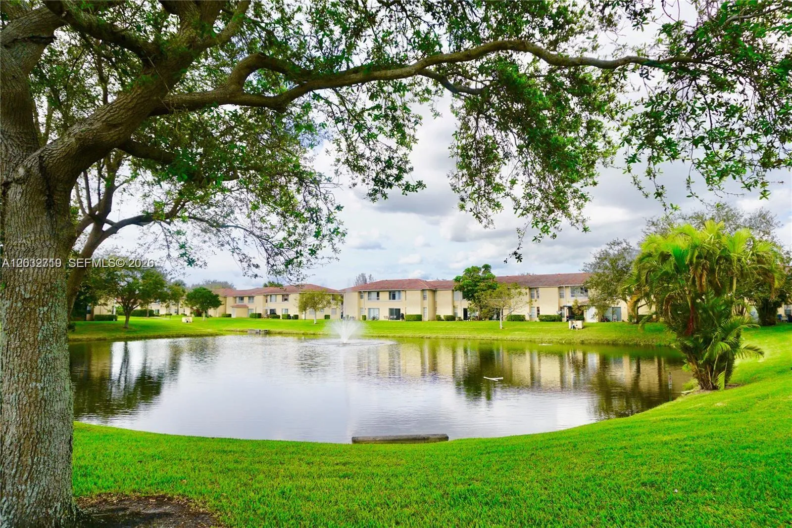 841 Twin Lakes Dr # A, Coral Springs FL 33071