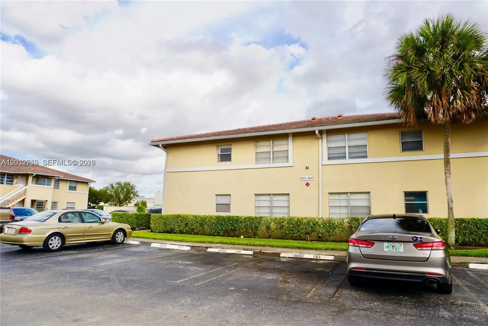 841 Twin Lakes Dr # A, Coral Springs FL 33071