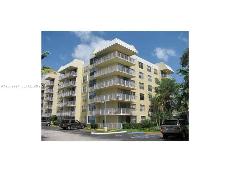 13100 SW 92nd Ave, Miami FL 33176