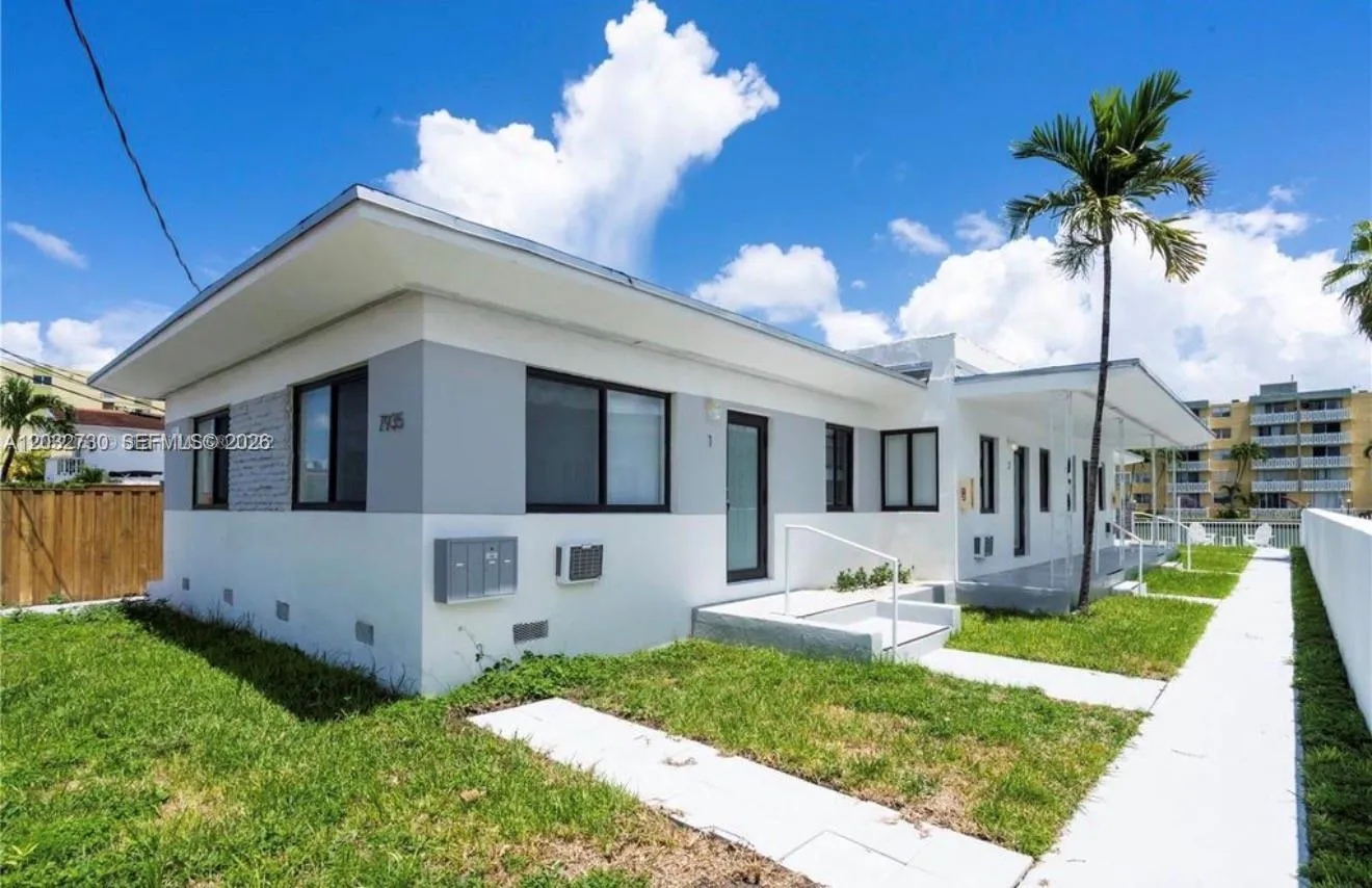 7935 Crespi Blvd # 3, Miami Beach FL 33141