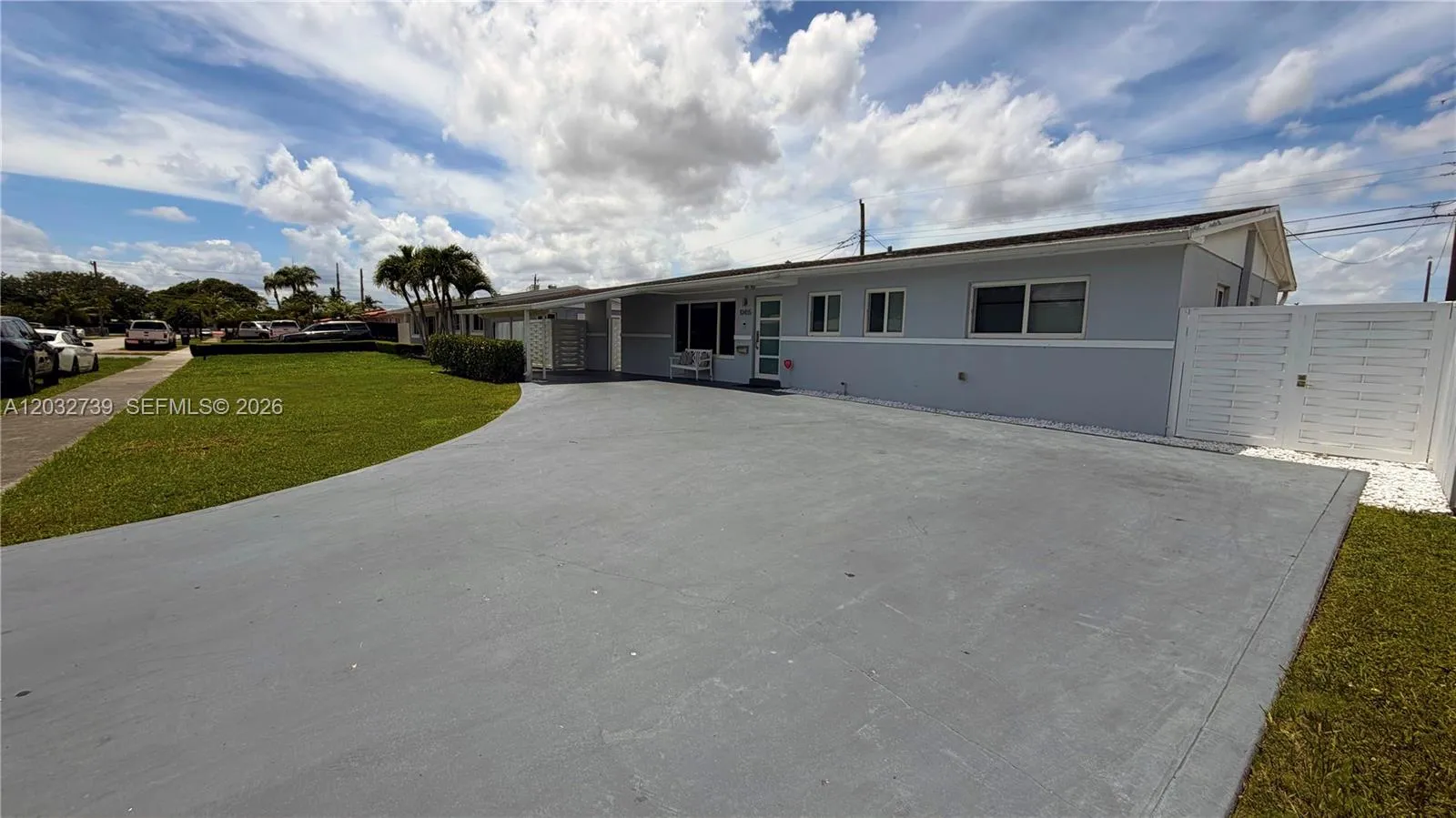 10455 SW 42nd Ter, Miami FL 33165