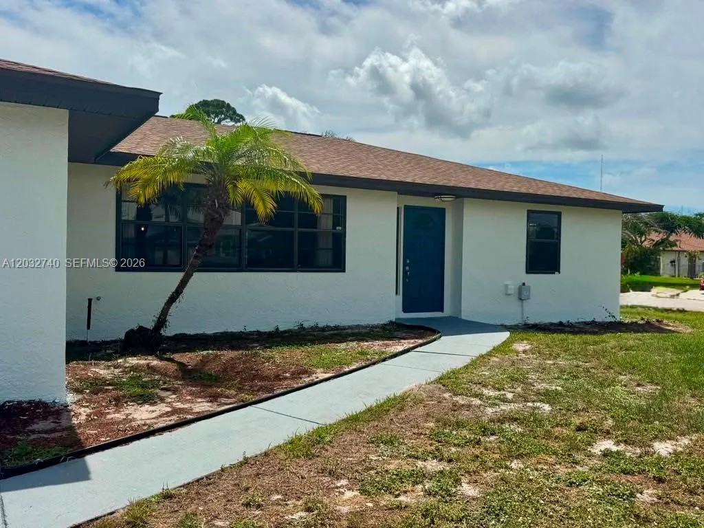 2302 SE Leithgow St, Port St. Lucie FL 34952