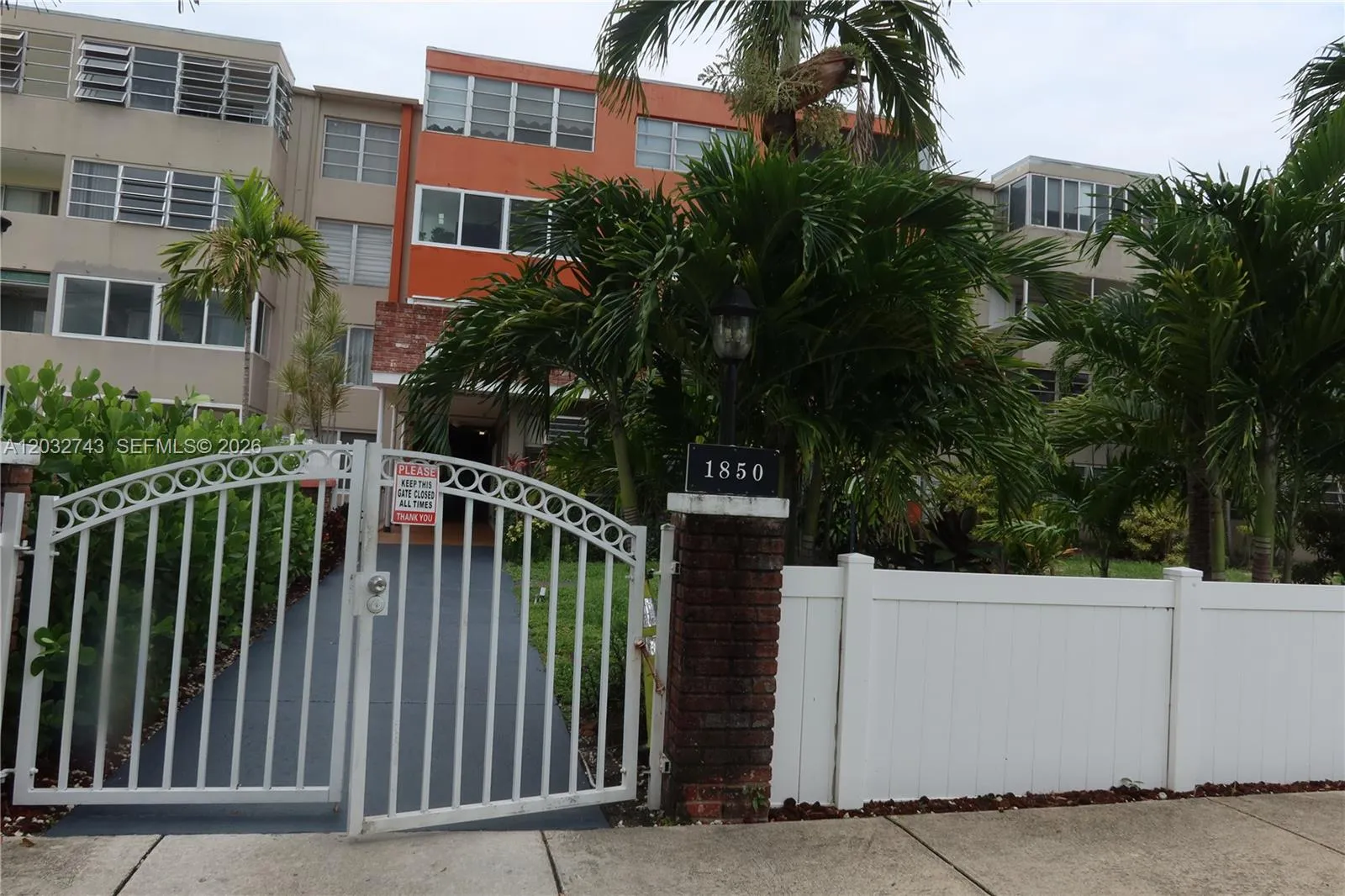 1850 NE 169th St # 312, North Miami Beach FL 33162