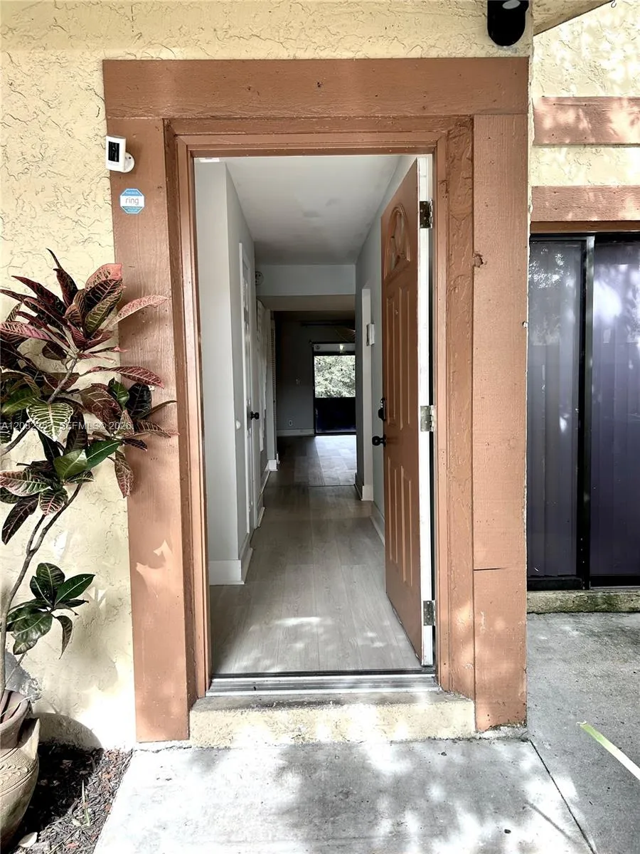 4070 Sierra Ter # 4070, Sunrise FL 33351