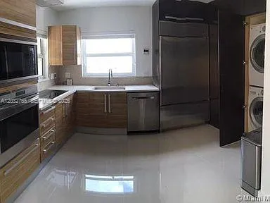 3 Farrey Ln # 3, Miami Beach FL 33139