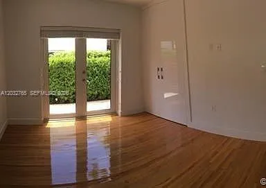 3 Farrey Ln # 3, Miami Beach FL 33139