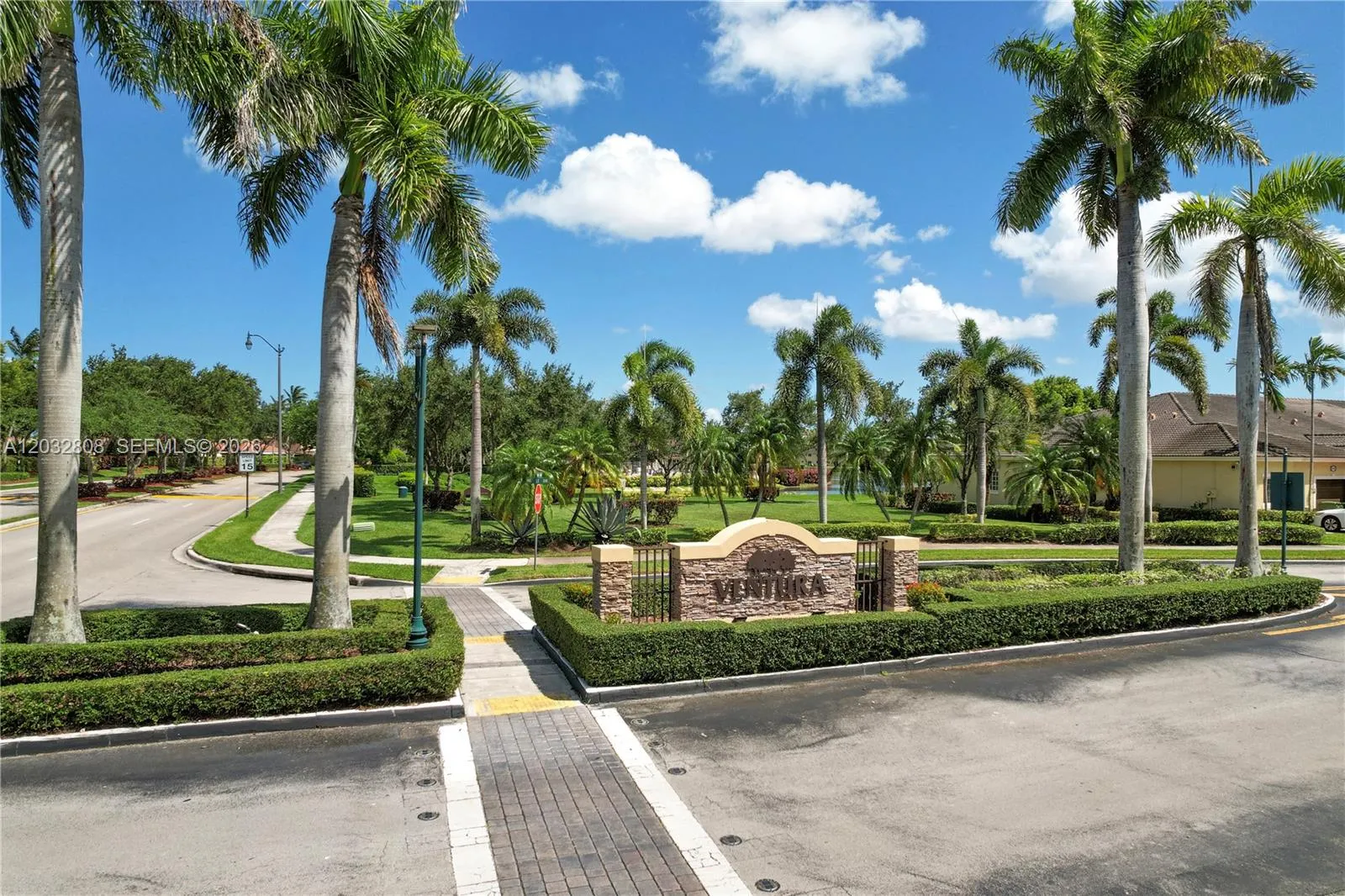 3245 NE 11 Dr, Homestead FL 33033