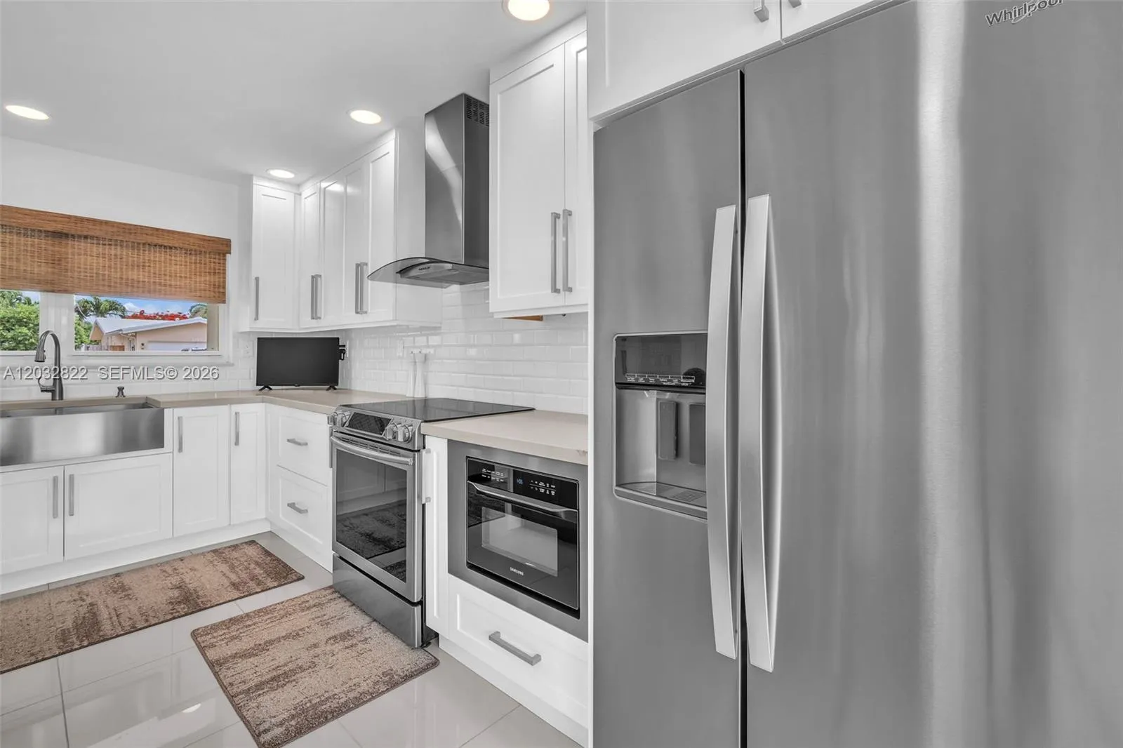 2104 NE 63rd St, Fort Lauderdale FL 33308