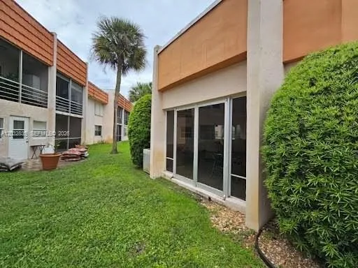 7610 Stirling Rd # 104C, Davie FL 33024
