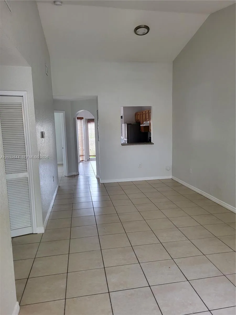 31 NE 13th Ave # 5, Homestead FL 33033