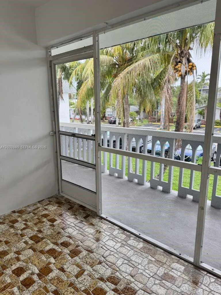 705 NE 2nd St # 11, Hallandale Beach FL 33009