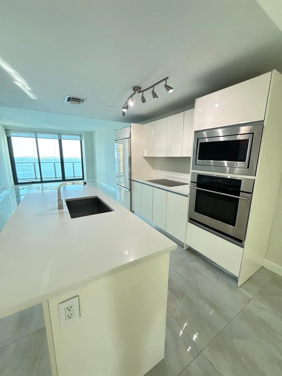 460 NE 28th St # 1907, Miami FL 33137