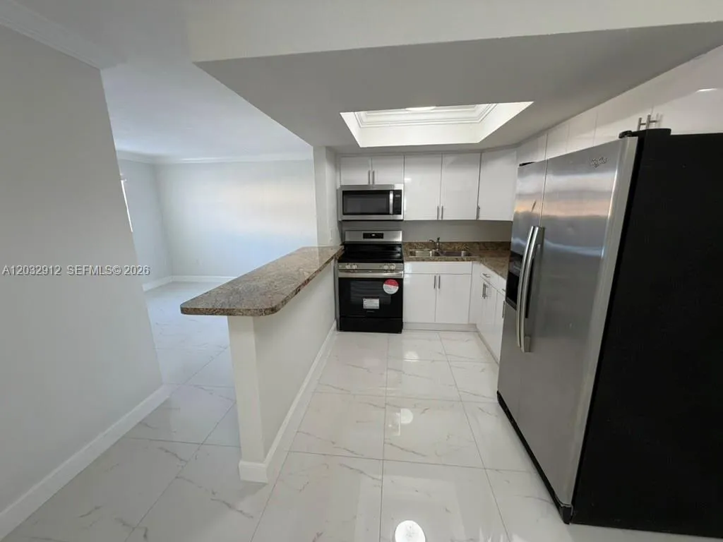 5150 W 12th Ave # 206, Hialeah FL 33012
