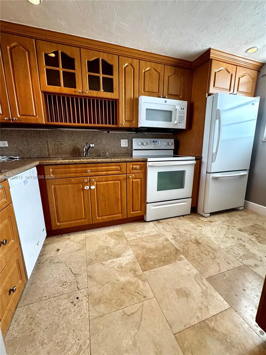 3545 NE 166th St # 805, North Miami Beach FL 33160
