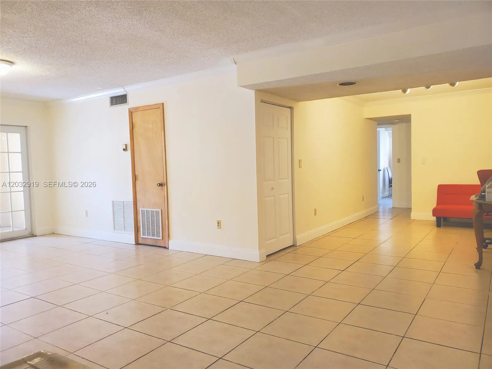 250 NW 107th Ave # 106, Miami FL 33172
