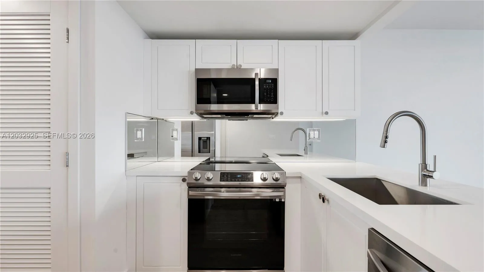 555 NE 34th St # 208, Miami FL 33137