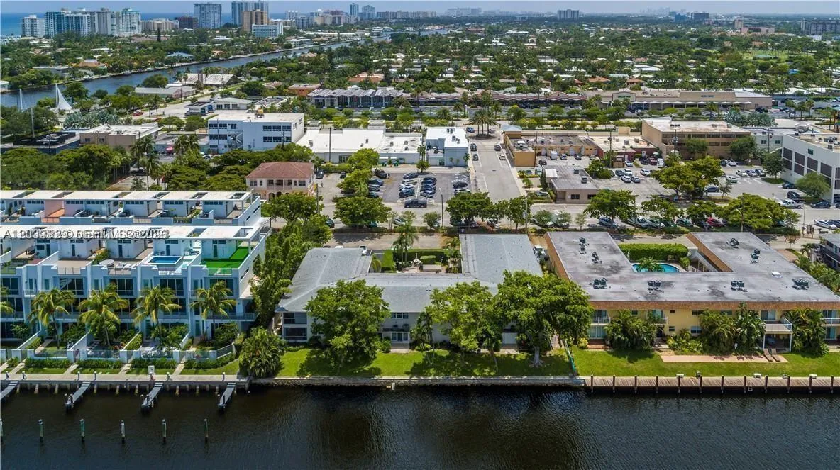 2701 NE 1st St # 203, Pompano Beach FL 33062