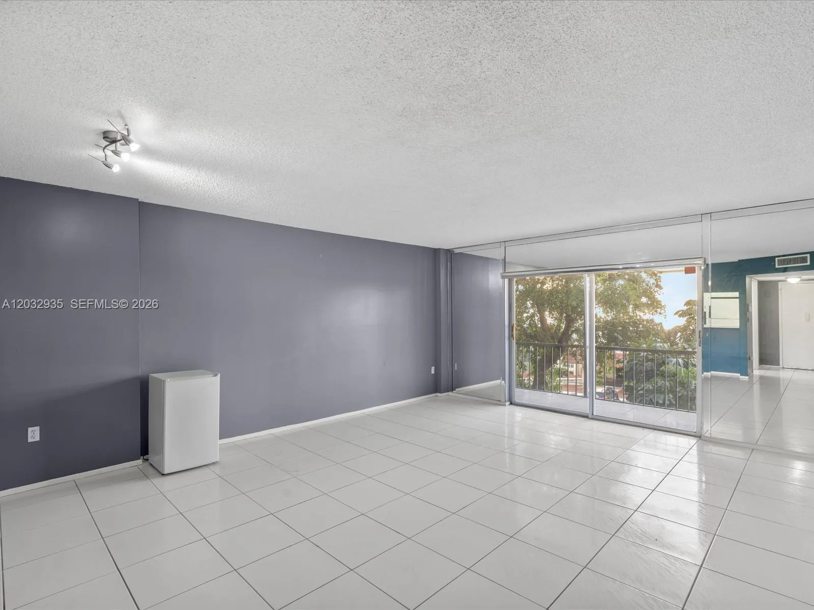 4172 Inverrary Dr # 306, Lauderhill FL 33319
