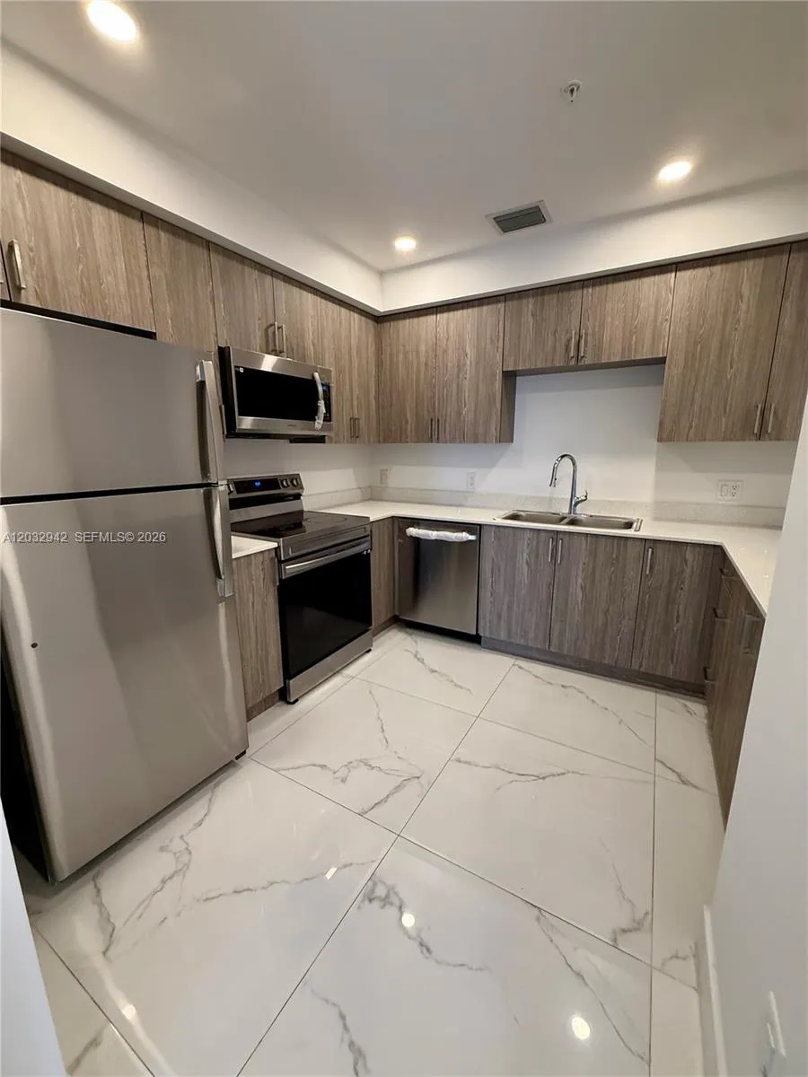 11150 NW 82nd St # 409, Doral FL 33178