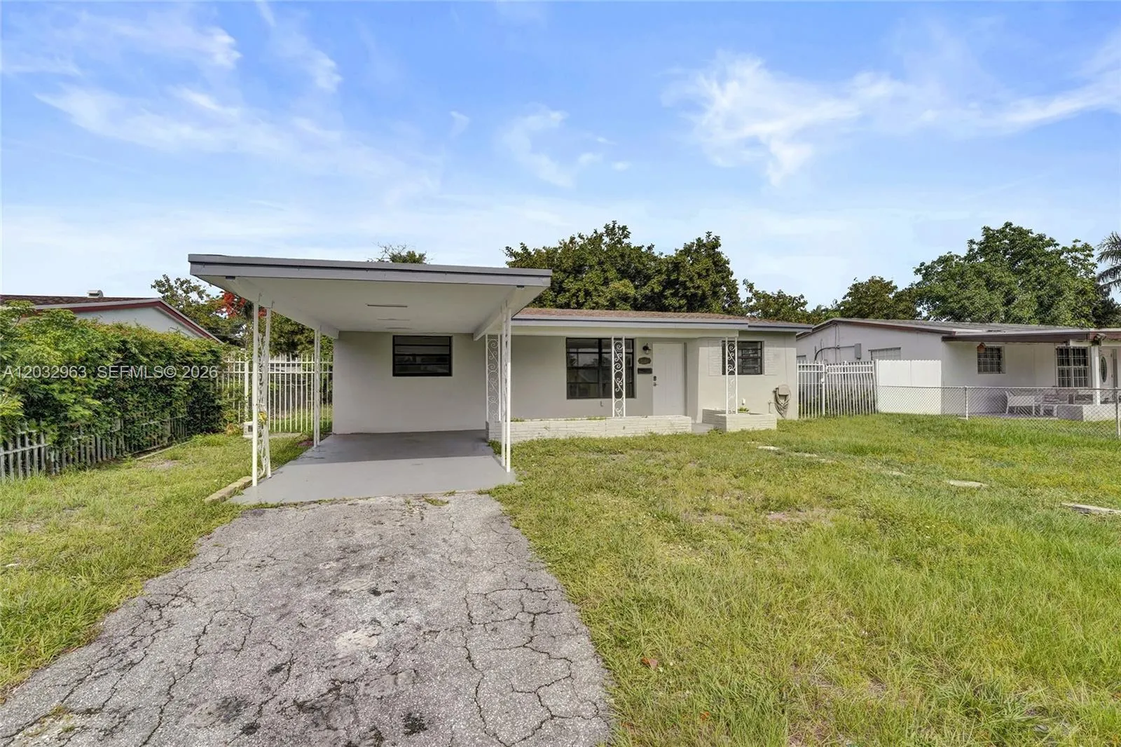 1140 N 74th Way, Hollywood FL 33024