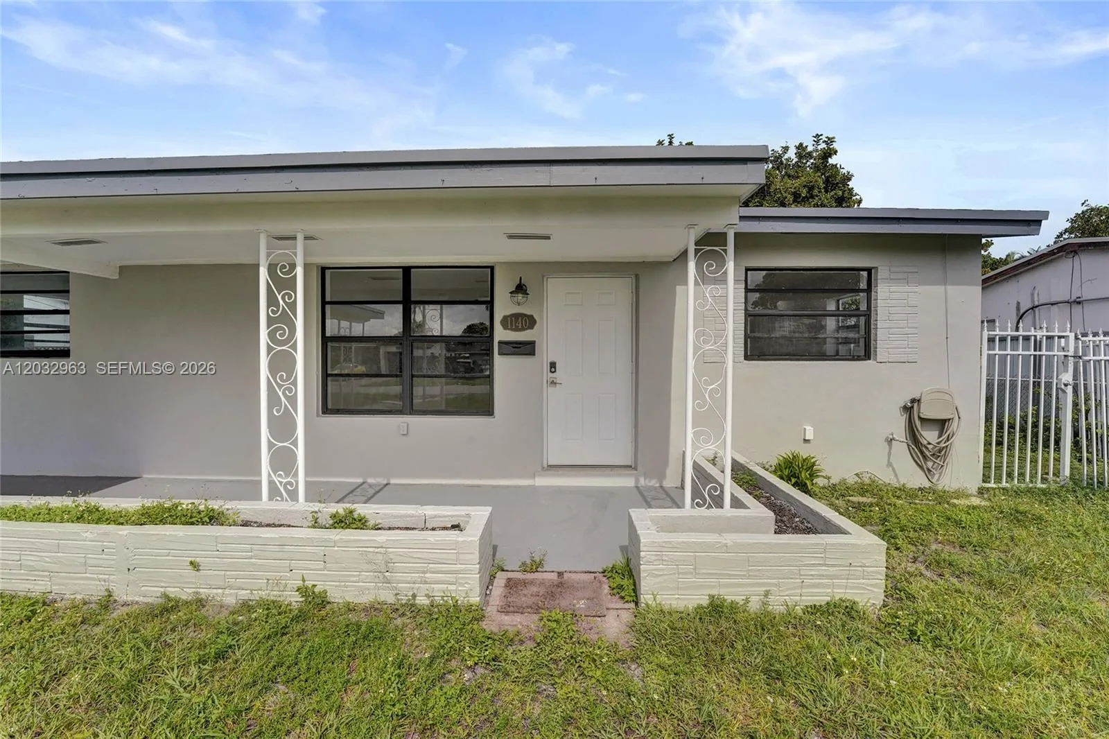 1140 N 74th Way, Hollywood FL 33024