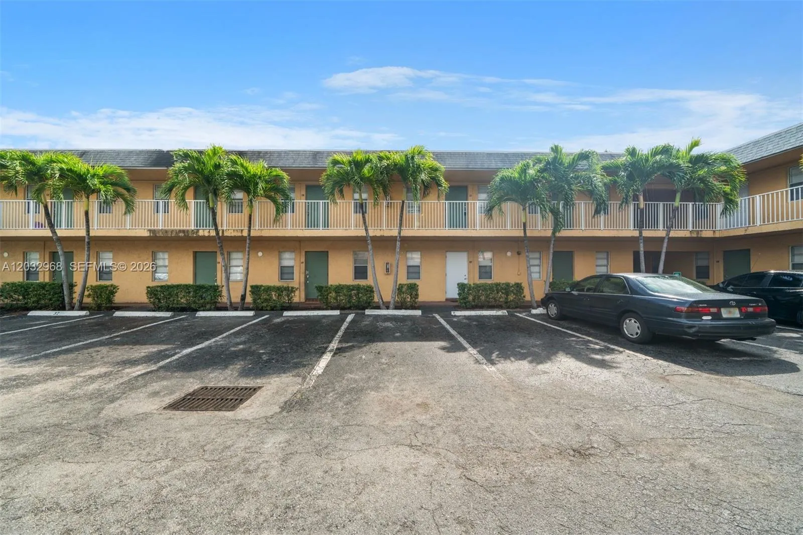 4081 N Dixie Hwy # 27, Oakland Park FL 33334