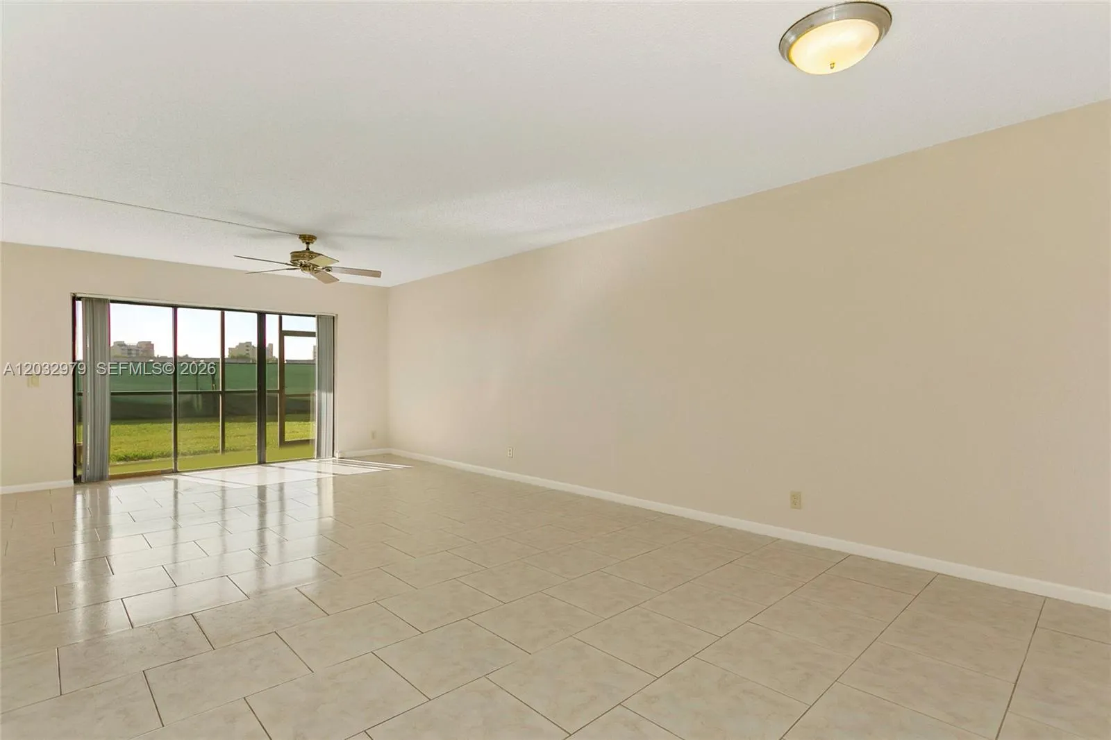 300 Racquet Club Rd # 104, Weston FL 33326