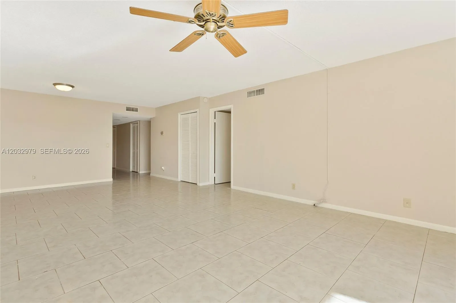 300 Racquet Club Rd # 104, Weston FL 33326