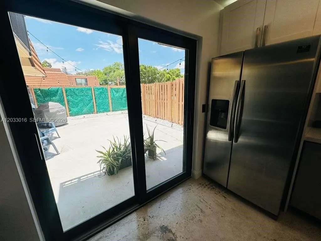 2601 Garden Ct, Cooper City FL 33026