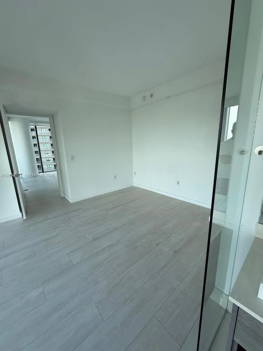 650 NE 32nd St # 1608, Miami FL 33137