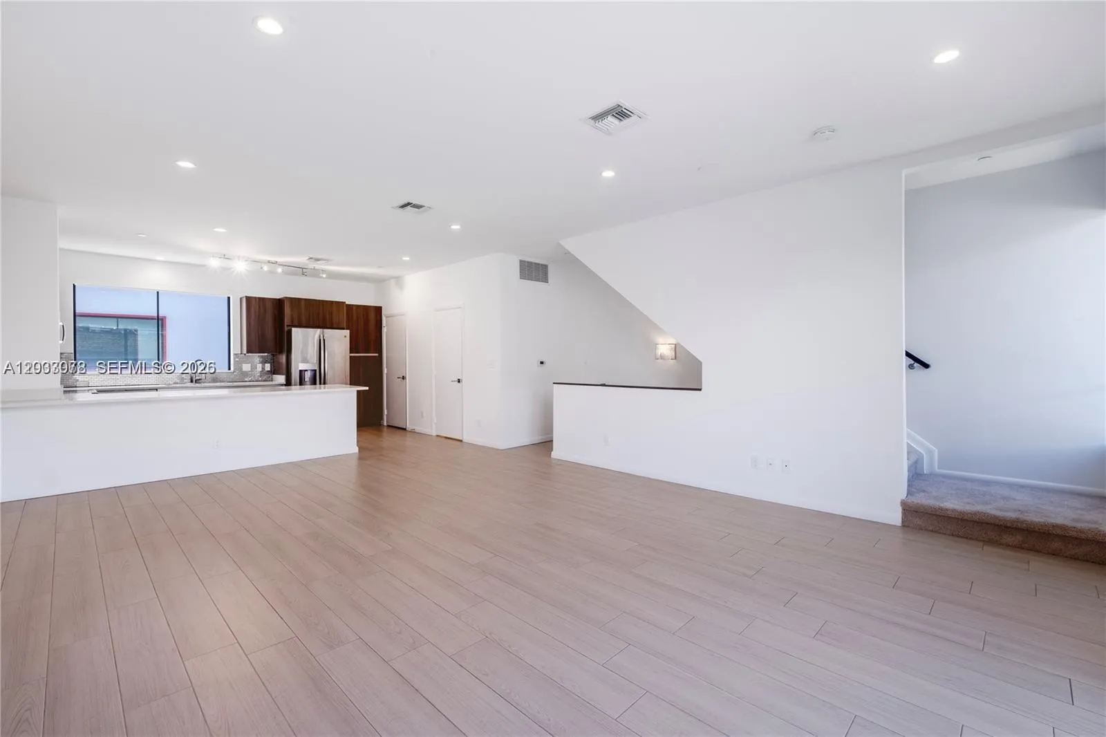 113 NE 6 # 1105, Fort Lauderdale FL 33304