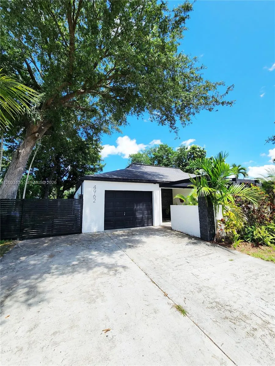 4962 SW 95th Ave, Cooper City FL 33328