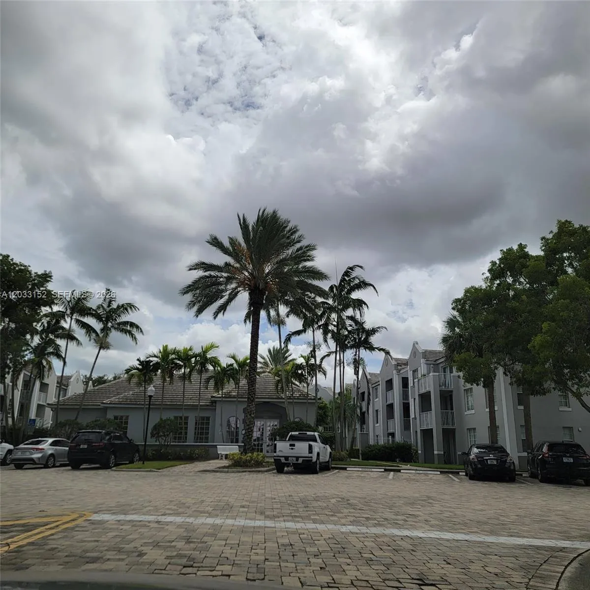711 SW 111TH WY # 301, Pembroke Pines FL 33025